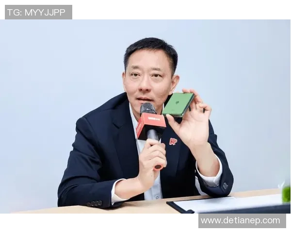 羽毛球场上的奋斗与坚持：刘军的深度对话与人生启示